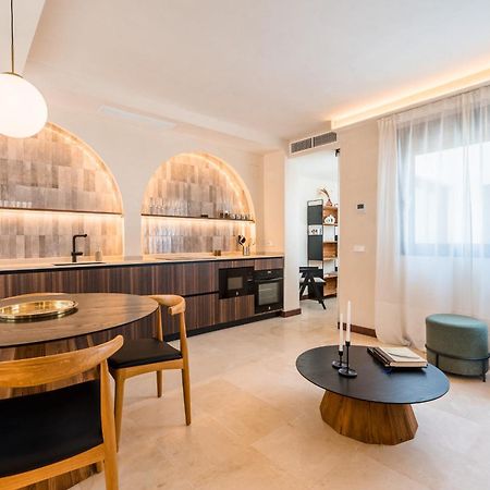 Apartamentos La Vistosona Seville Exterior photo
