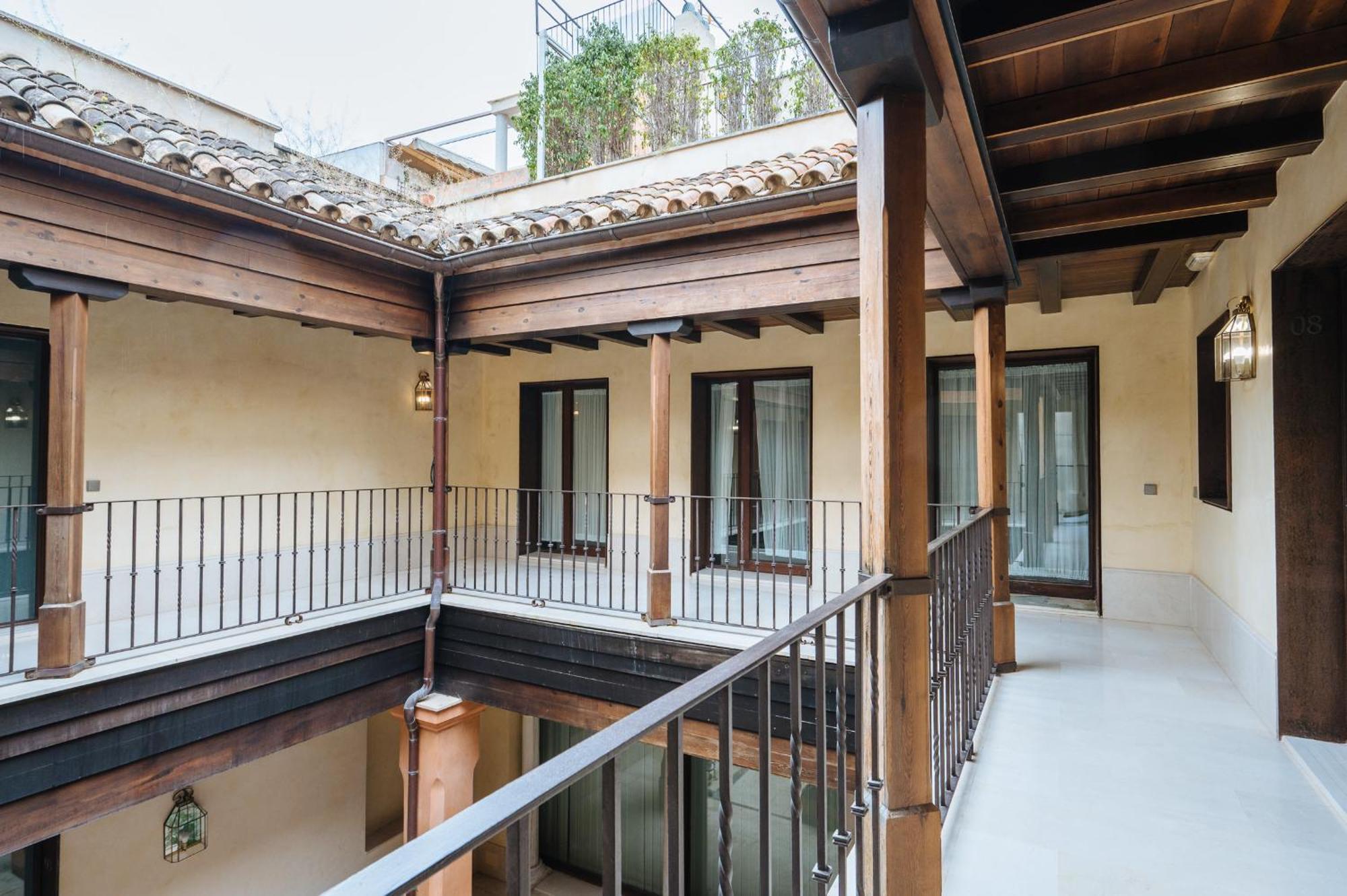 Apartamentos La Vistosona Seville Exterior photo