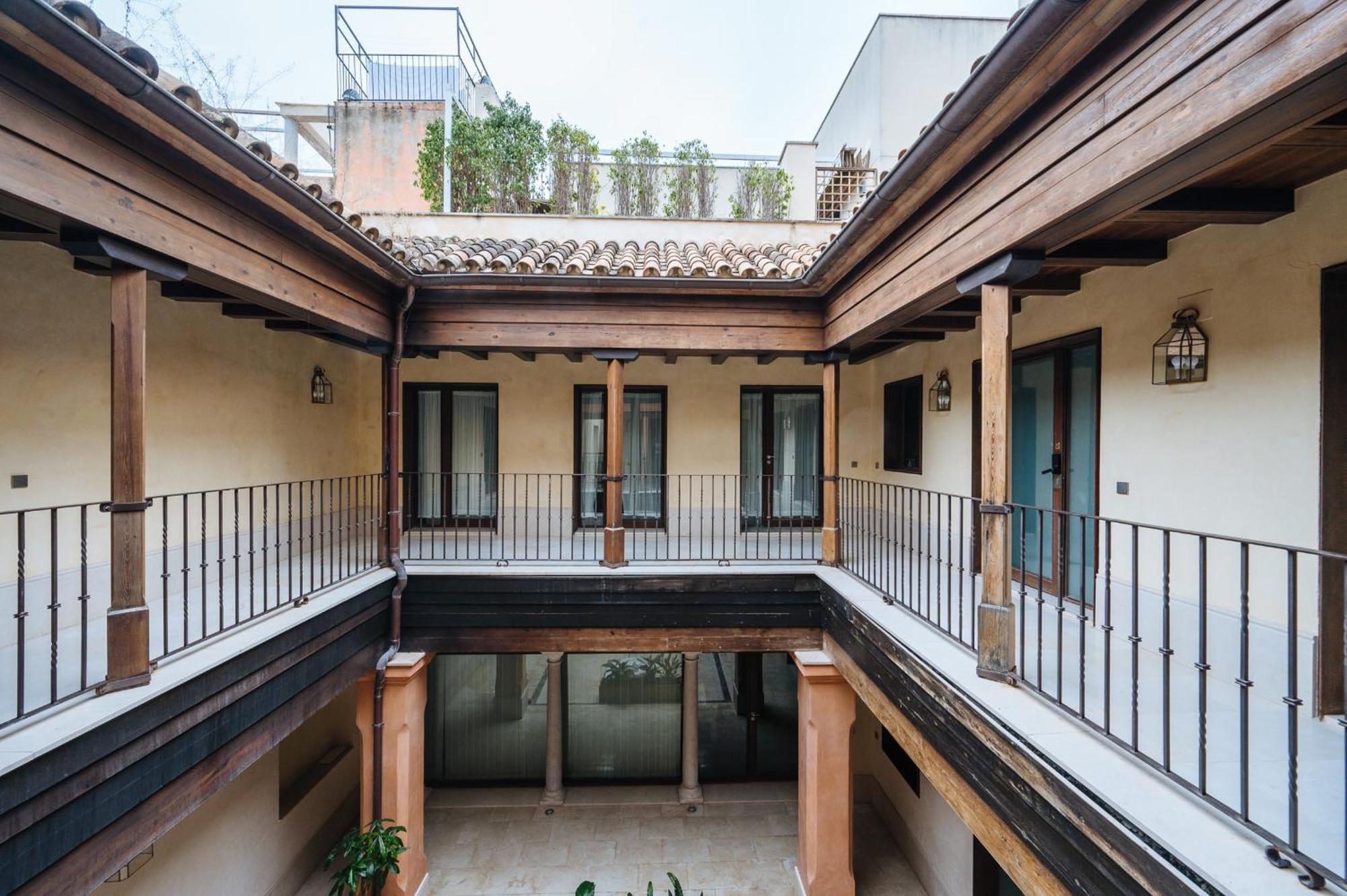 Apartamentos La Vistosona Seville Exterior photo
