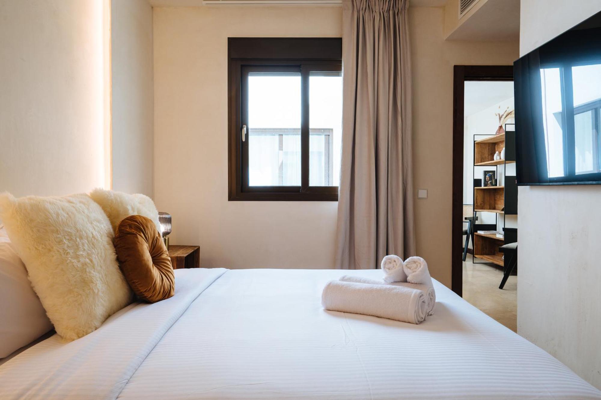 Apartamentos La Vistosona Seville Exterior photo