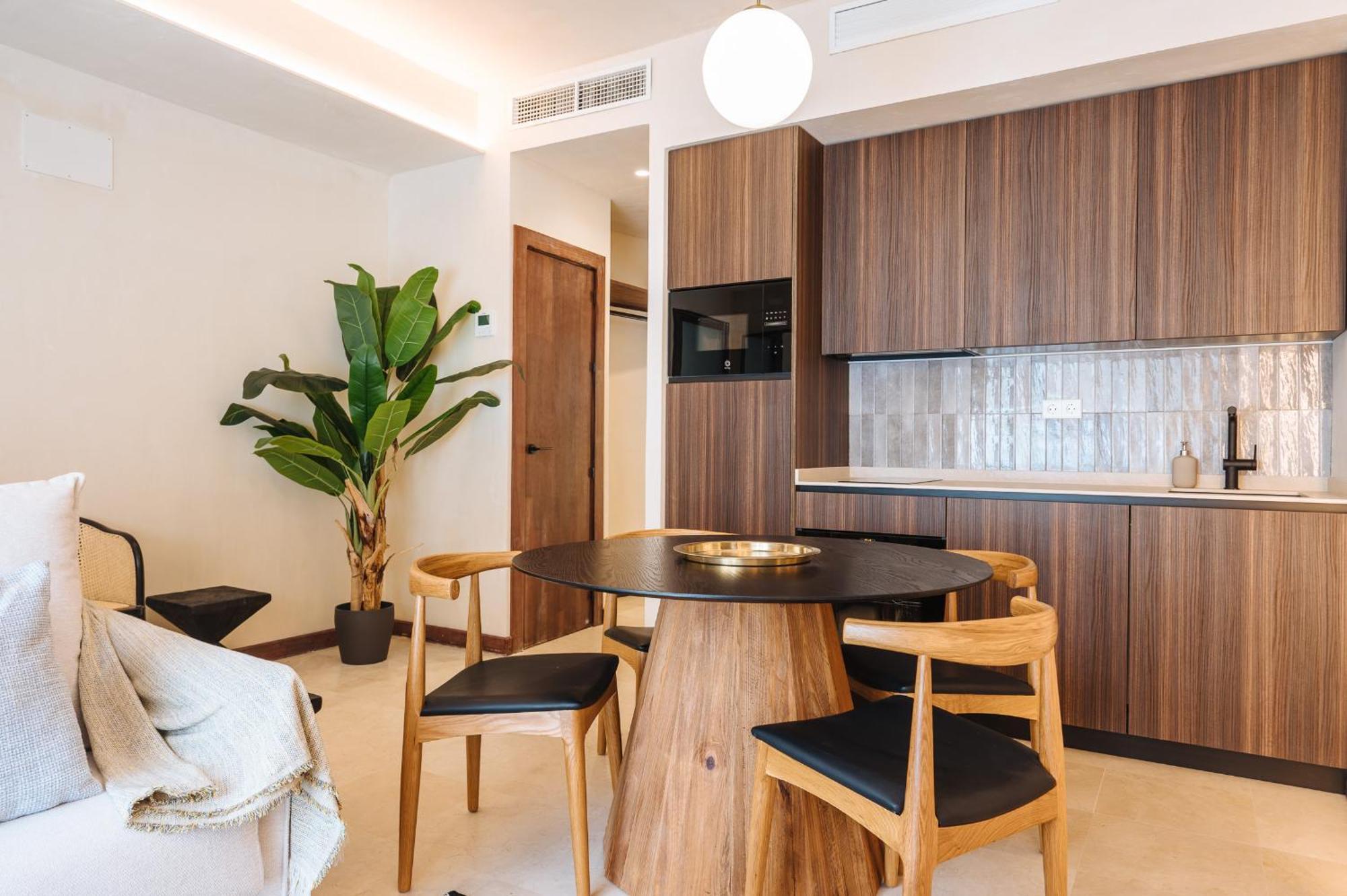 Apartamentos La Vistosona Seville Exterior photo